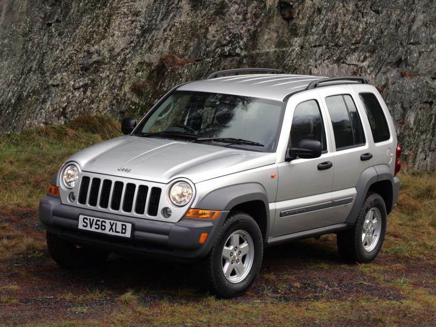  Jeep Cherokee 2005 года  (UK) (фото 5 из 13)